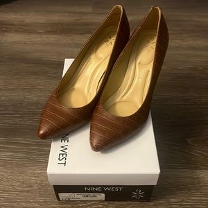 Nine West Cal 9x9 Wedge Pumps. Size 6.5.